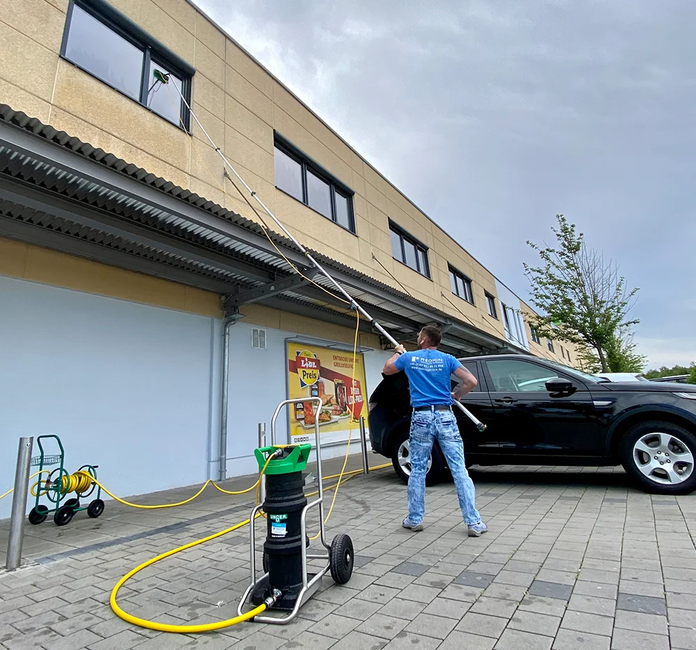 redkinservice-gebaeudereinigung-glasrahmen-3