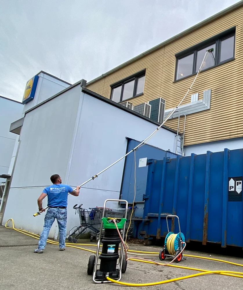 redkinservice-gebaeudereinigung-glasrahmen-4